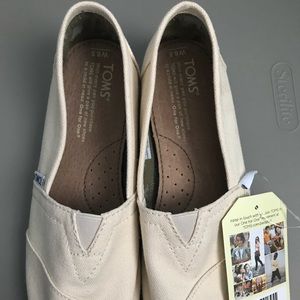 Toms Classic Natural Canvas shoes